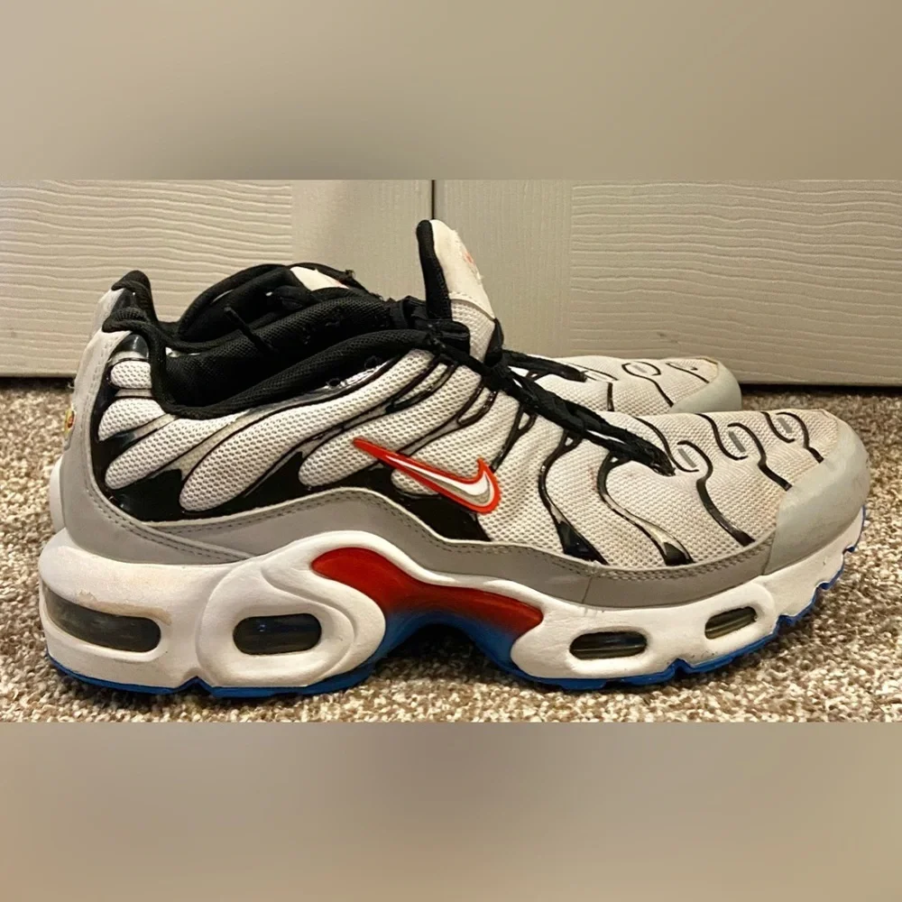 Nike Air Max Plus Remaster Size 6Y Youth Kids White Black Light Photo Blue Shoes